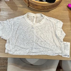NWT lululemon all yours crop tee *veil size 8